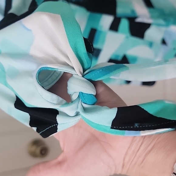 Alfani Size M Abstract Geometric Pattern Tunic w/ 3/4 Sleeves with Tie Cuffs - Picture 4 of 12